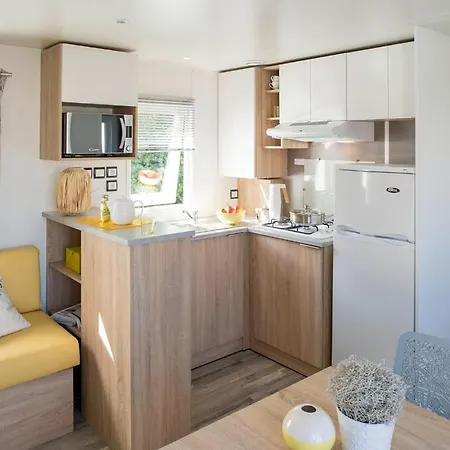 La Colline - Maeva *